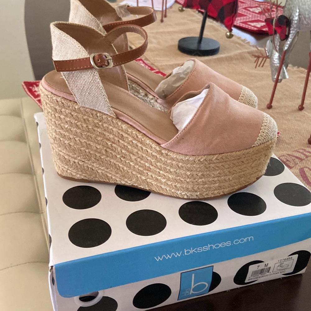 Brand new light pink platform shoes size 7.
